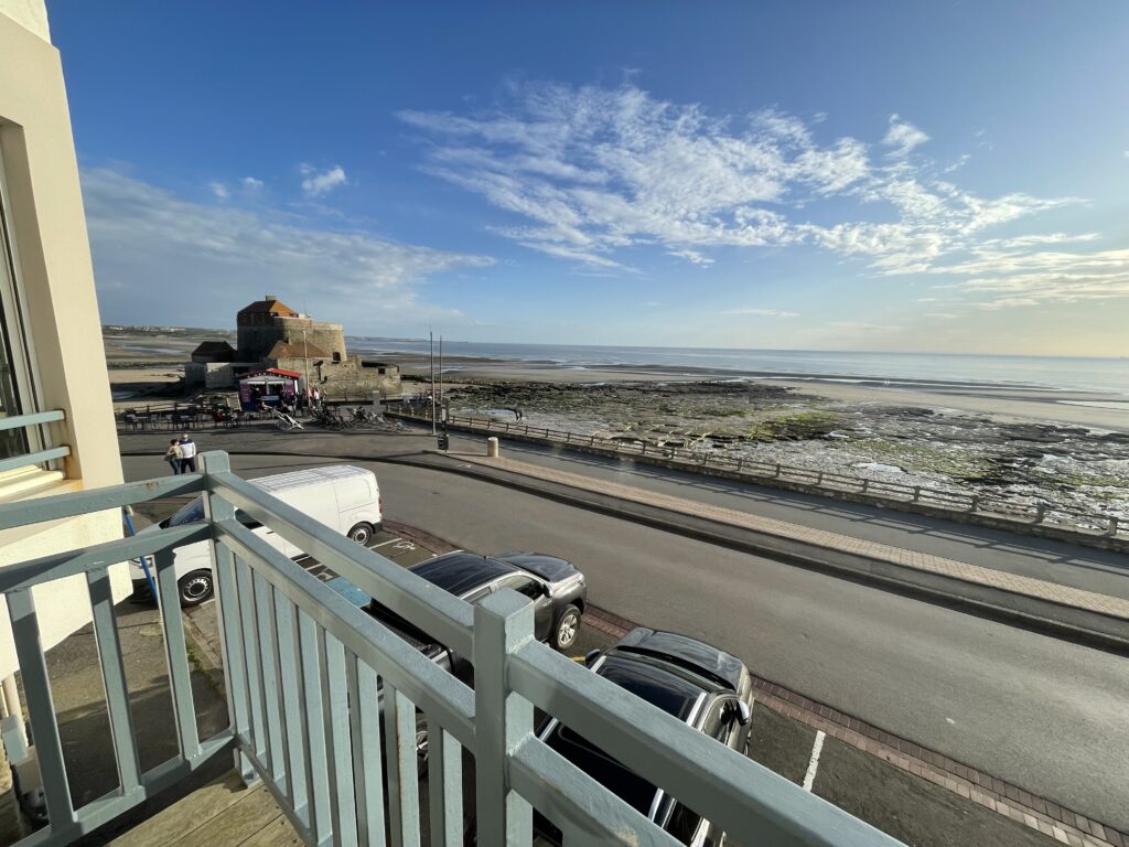 Location appartement Ambleteuse, location appartement bord de mer Ambleteuse, location vacances Ambleteuse, séjour Côte d'Opale, appartement bord de mer Pas-de-Calais, location saisonnière Ambleteuse, hébergement Côte d'Opale, location vacances Pas-de-Calais, appartement à louer Ambleteuse, séjour Ambleteuse Pas-de-Calais, vacances bord de mer Côte d'Opale, appartement vue mer Ambleteuse, location courte durée Ambleteuse, location appartement familial Ambleteuse, location studio Ambleteuse, location appartement équipé Ambleteuse, vacances plage Côte d'Opale, location appartement Côte d'Opale, séjour détente Pas-de-Calais, location appartement 2 à 8 personnes Ambleteuse, location Opale sur mer , Opale sur Mer