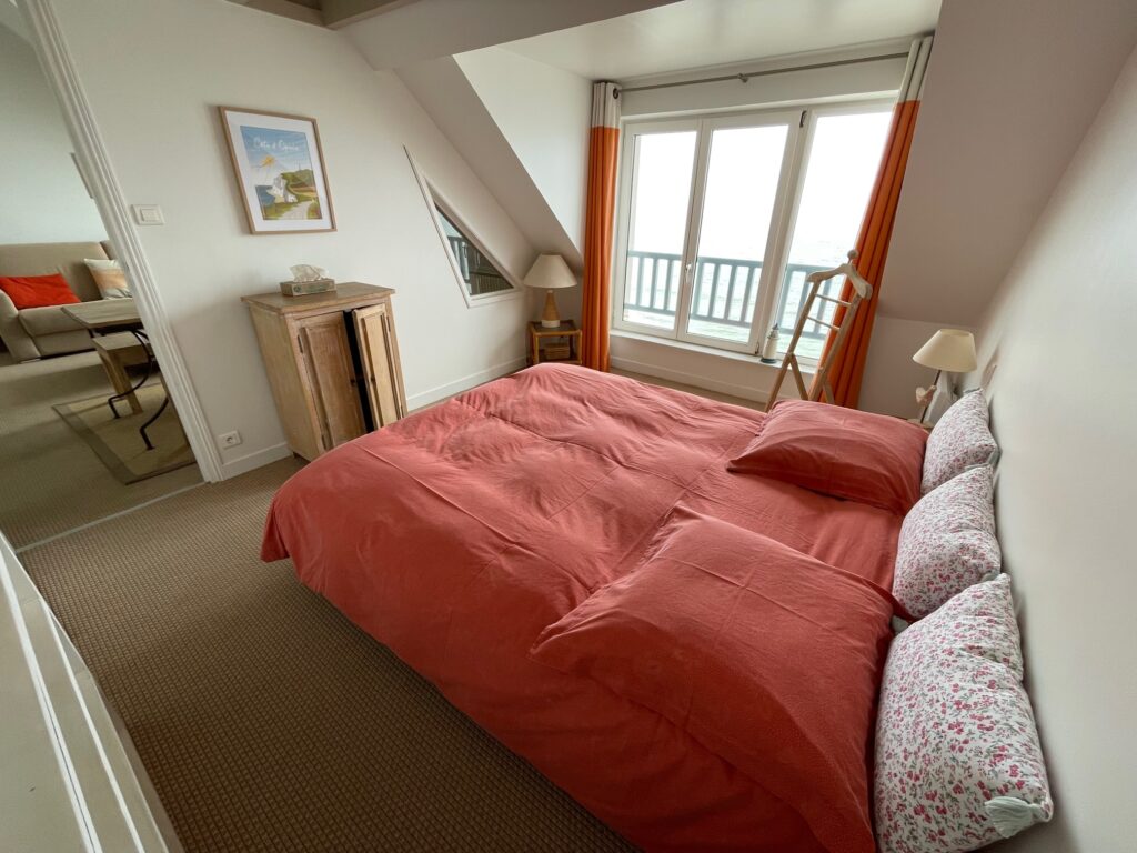 Location appartement Ambleteuse, location appartement bord de mer Ambleteuse, location vacances Ambleteuse, séjour Côte d'Opale, appartement bord de mer Pas-de-Calais, location saisonnière Ambleteuse, hébergement Côte d'Opale, location vacances Pas-de-Calais, appartement à louer Ambleteuse, séjour Ambleteuse Pas-de-Calais, vacances bord de mer Côte d'Opale, appartement vue mer Ambleteuse, location courte durée Ambleteuse, location appartement familial Ambleteuse, location studio Ambleteuse, location appartement équipé Ambleteuse, vacances plage Côte d'Opale, location appartement Côte d'Opale, séjour détente Pas-de-Calais, location appartement 2 à 8 personnes Ambleteuse, location Opale sur mer , Opale sur Mer