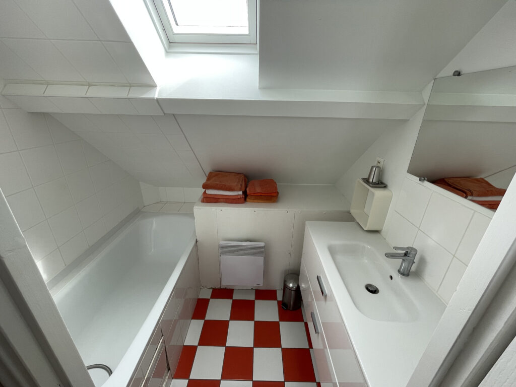Location appartement Ambleteuse, location appartement bord de mer Ambleteuse, location vacances Ambleteuse, séjour Côte d'Opale, appartement bord de mer Pas-de-Calais, location saisonnière Ambleteuse, hébergement Côte d'Opale, location vacances Pas-de-Calais, appartement à louer Ambleteuse, séjour Ambleteuse Pas-de-Calais, vacances bord de mer Côte d'Opale, appartement vue mer Ambleteuse, location courte durée Ambleteuse, location appartement familial Ambleteuse, location studio Ambleteuse, location appartement équipé Ambleteuse, vacances plage Côte d'Opale, location appartement Côte d'Opale, séjour détente Pas-de-Calais, location appartement 2 à 8 personnes Ambleteuse, location Opale sur mer , Opale sur Mer