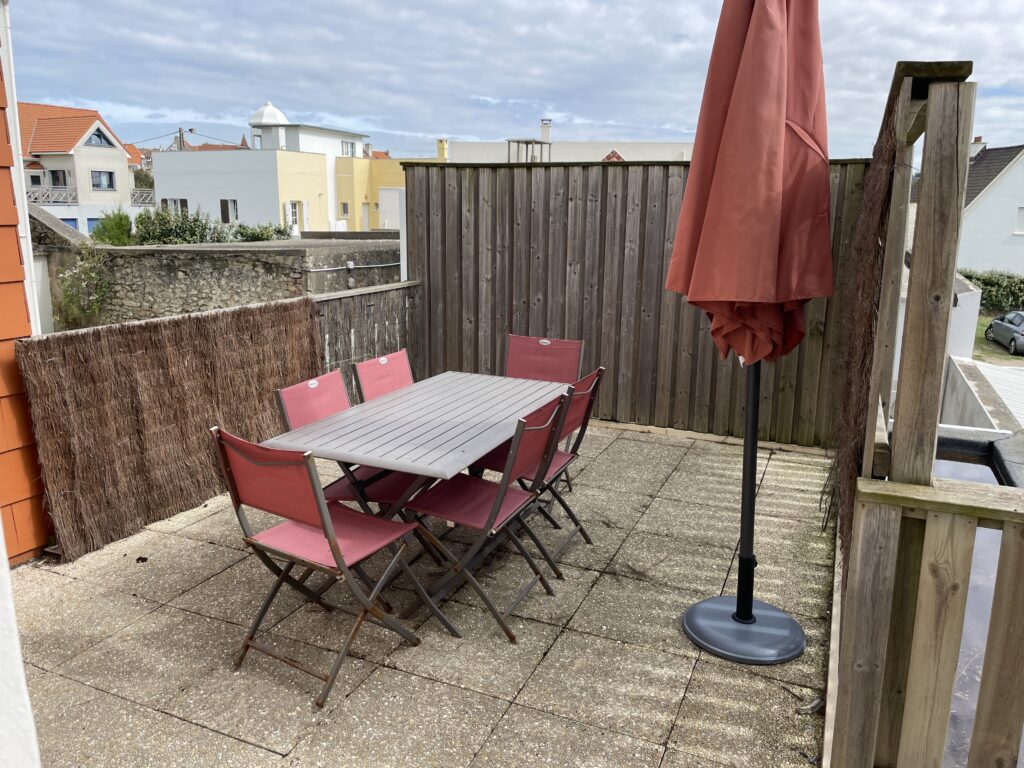 Location appartement Ambleteuse, location appartement bord de mer Ambleteuse, location vacances Ambleteuse, séjour Côte d'Opale, appartement bord de mer Pas-de-Calais, location saisonnière Ambleteuse, hébergement Côte d'Opale, location vacances Pas-de-Calais, appartement à louer Ambleteuse, séjour Ambleteuse Pas-de-Calais, vacances bord de mer Côte d'Opale, appartement vue mer Ambleteuse, location courte durée Ambleteuse, location appartement familial Ambleteuse, location studio Ambleteuse, location appartement équipé Ambleteuse, vacances plage Côte d'Opale, location appartement Côte d'Opale, séjour détente Pas-de-Calais, location appartement 2 à 8 personnes Ambleteuse, location Opale sur mer , Opale sur Mer